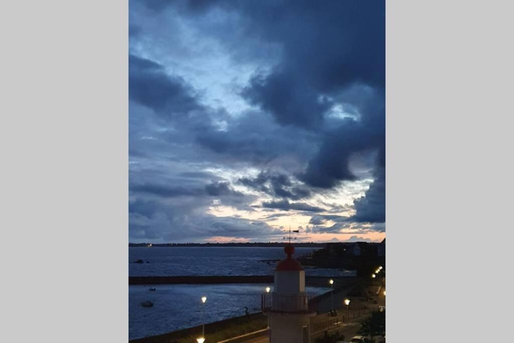 Le Phare De La Croix Pleine Vue Mer Centre Ville Concarneau Esterno foto